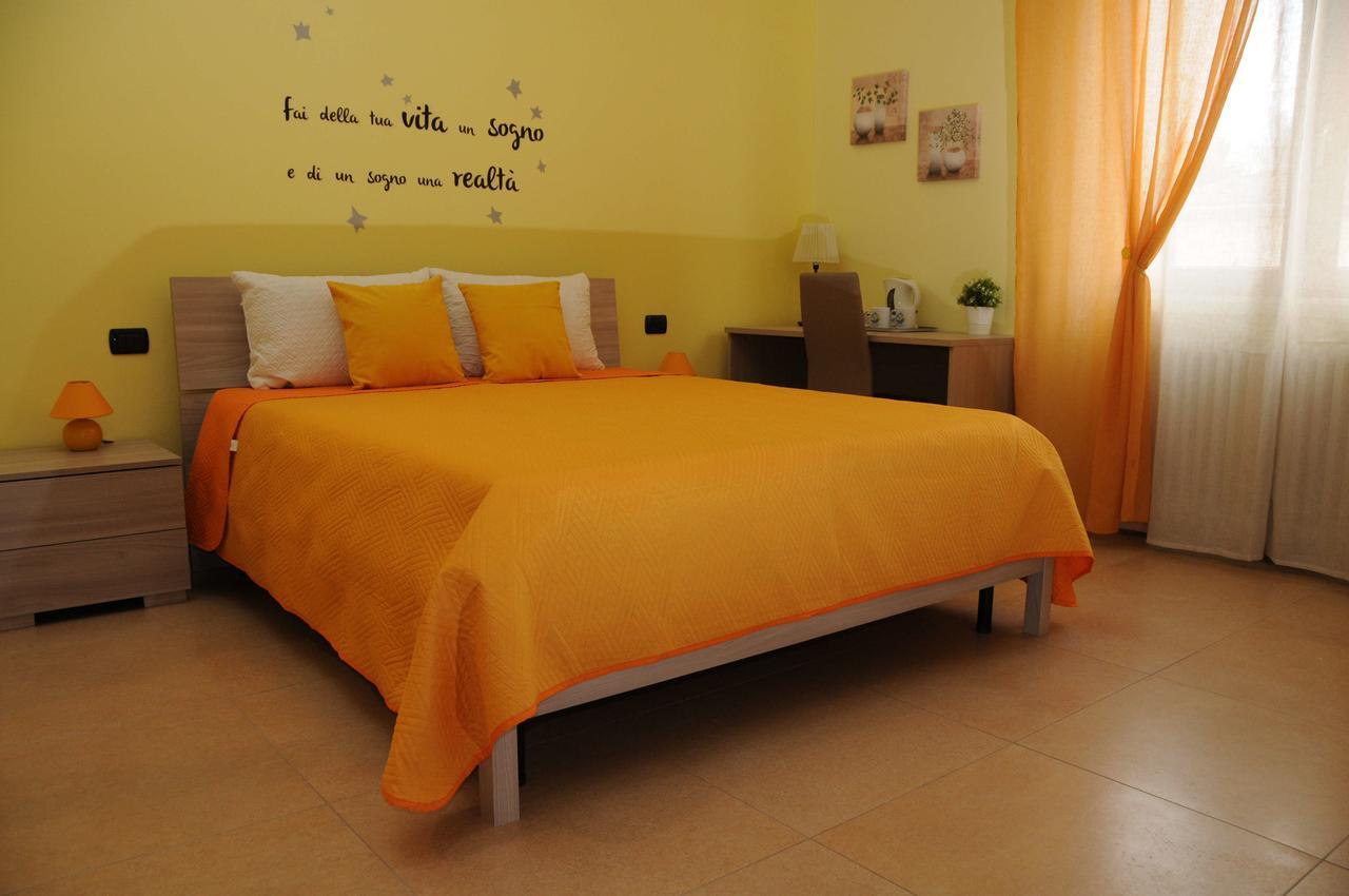 Color House Malpensa B&B Cassano Magnago Ngoại thất bức ảnh