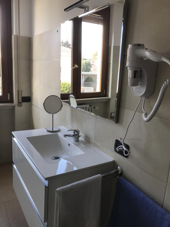 Color House Malpensa B&B Cassano Magnago Ngoại thất bức ảnh