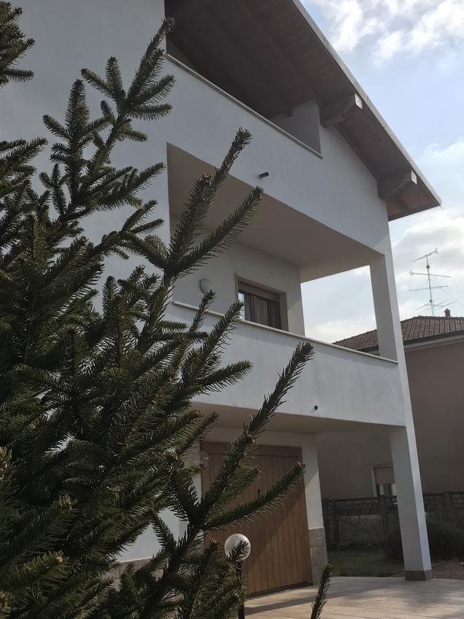 Color House Malpensa B&B Cassano Magnago Ngoại thất bức ảnh