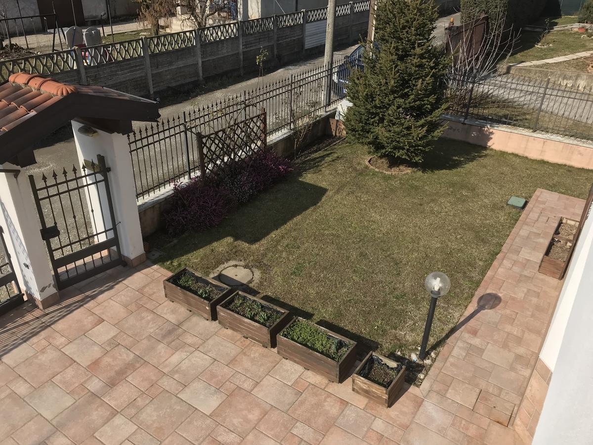 Color House Malpensa B&B Cassano Magnago Ngoại thất bức ảnh